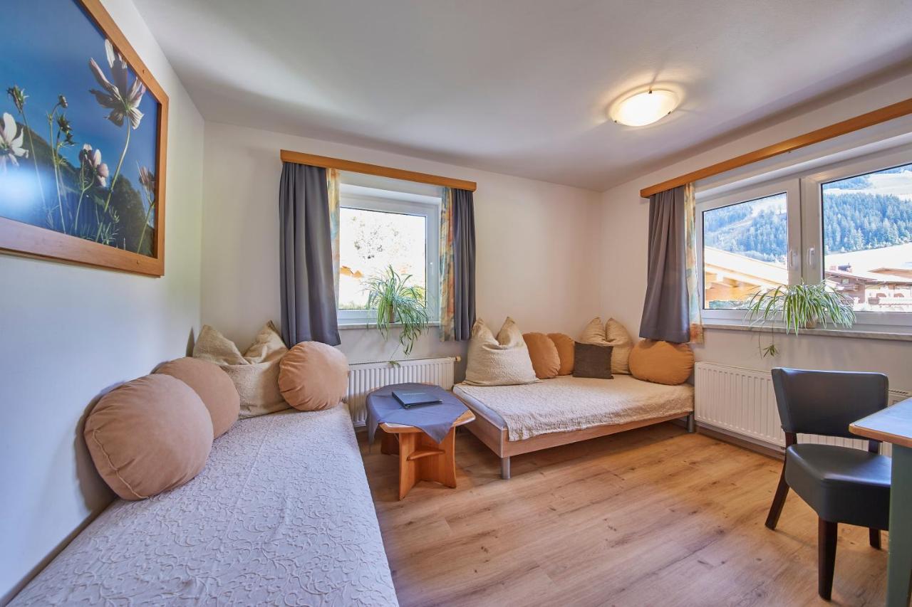 Am Zwoelferkogel Appartements Saalbach-Hinterglemm Esterno foto
