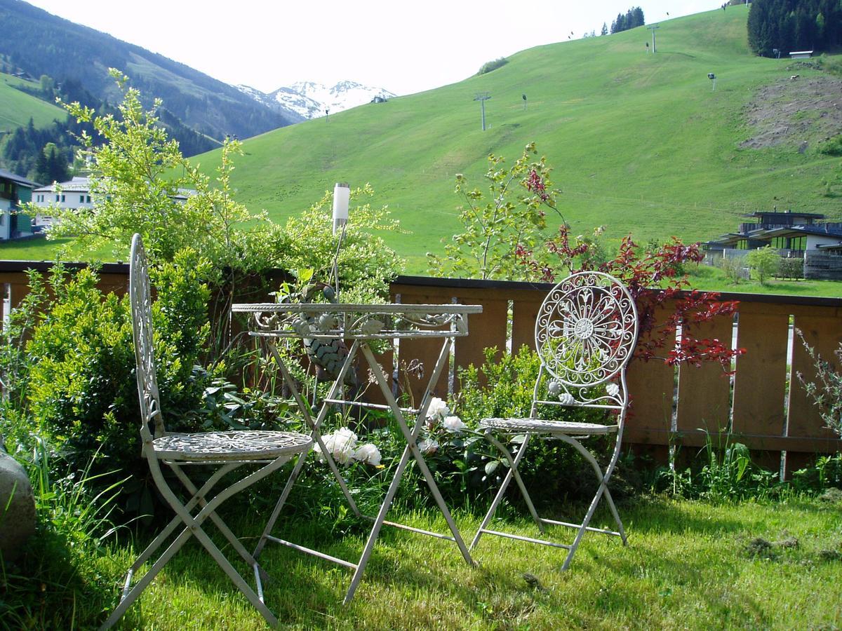 Am Zwoelferkogel Appartements Saalbach-Hinterglemm Esterno foto